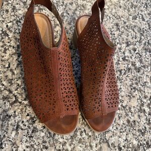 Brown Peep-Toe American Eagle Wedge Sandals, size 9